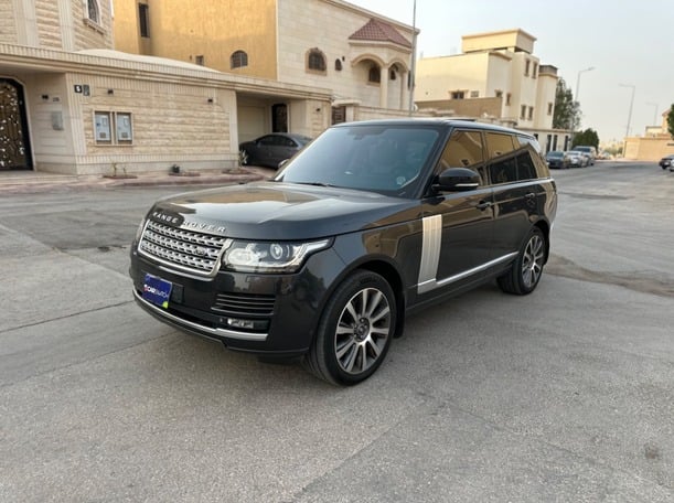 Used 2013 Range Rover Vogue for sale in Riyadh